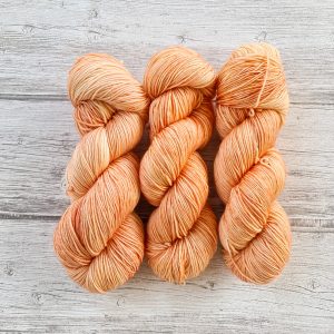 3 skeins of yarn in colorway 'Rosé'